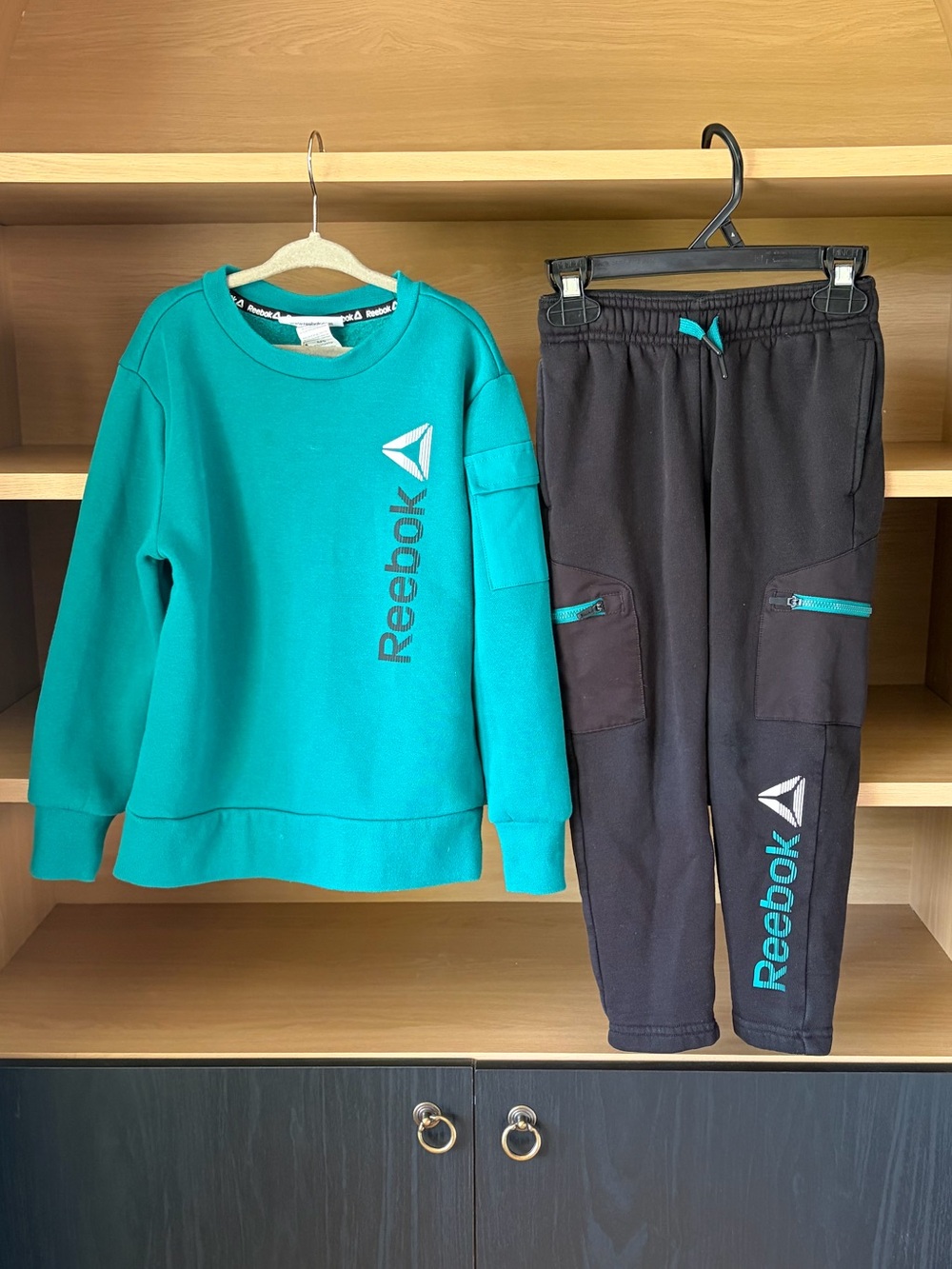 Reebok Boy's Athletic Fleece Crewneck Sweatshirt & Matching Pants | Size 4/5